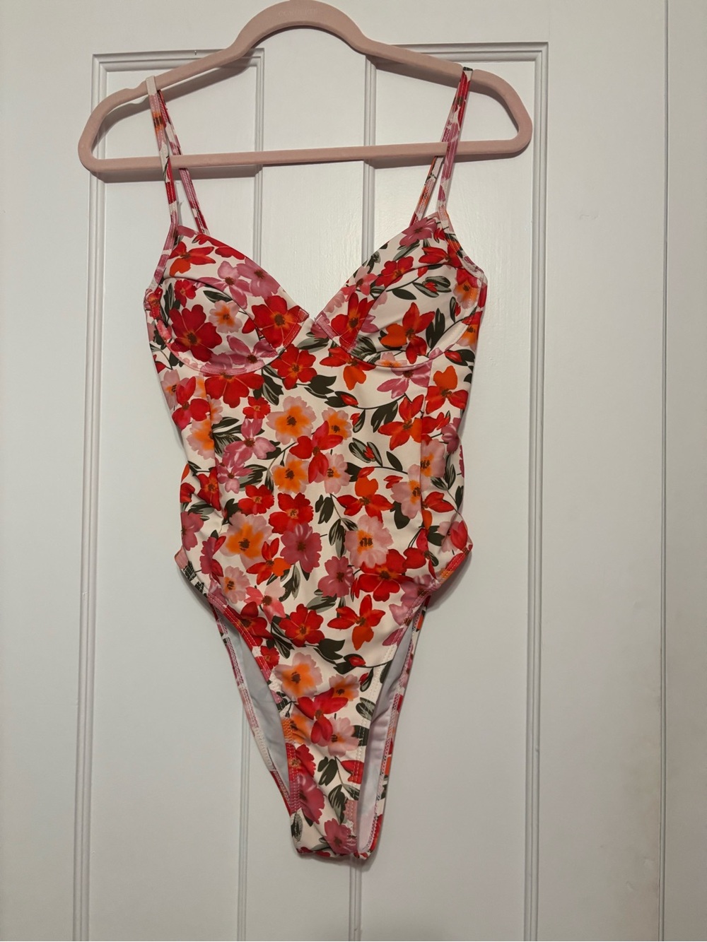 Womens size medium Floral One-Piece Swimsuit - Pink & Red Floral